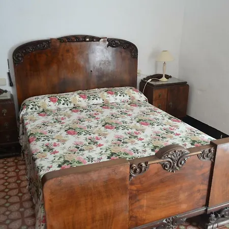Cal Llorenc Country house *